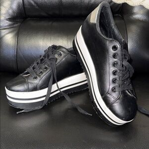 Steve Madden Women’s Allie Black and White Platform Sneakers